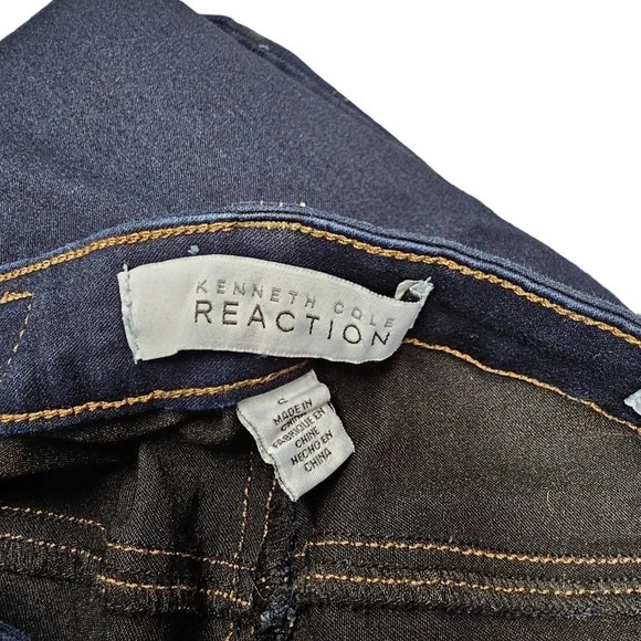 Kenneth  Cole Reaction Crop Jeans - Picture 7 of 7